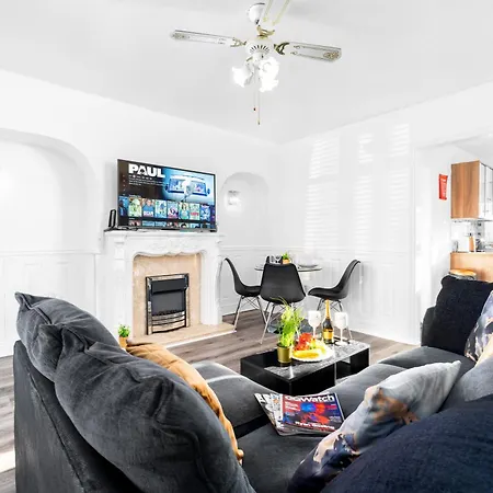 Three Bed House - Garden - Parking - 5 Guests - Fast Wifi - Netflix - 83B Villa Birmingham Exterior photo