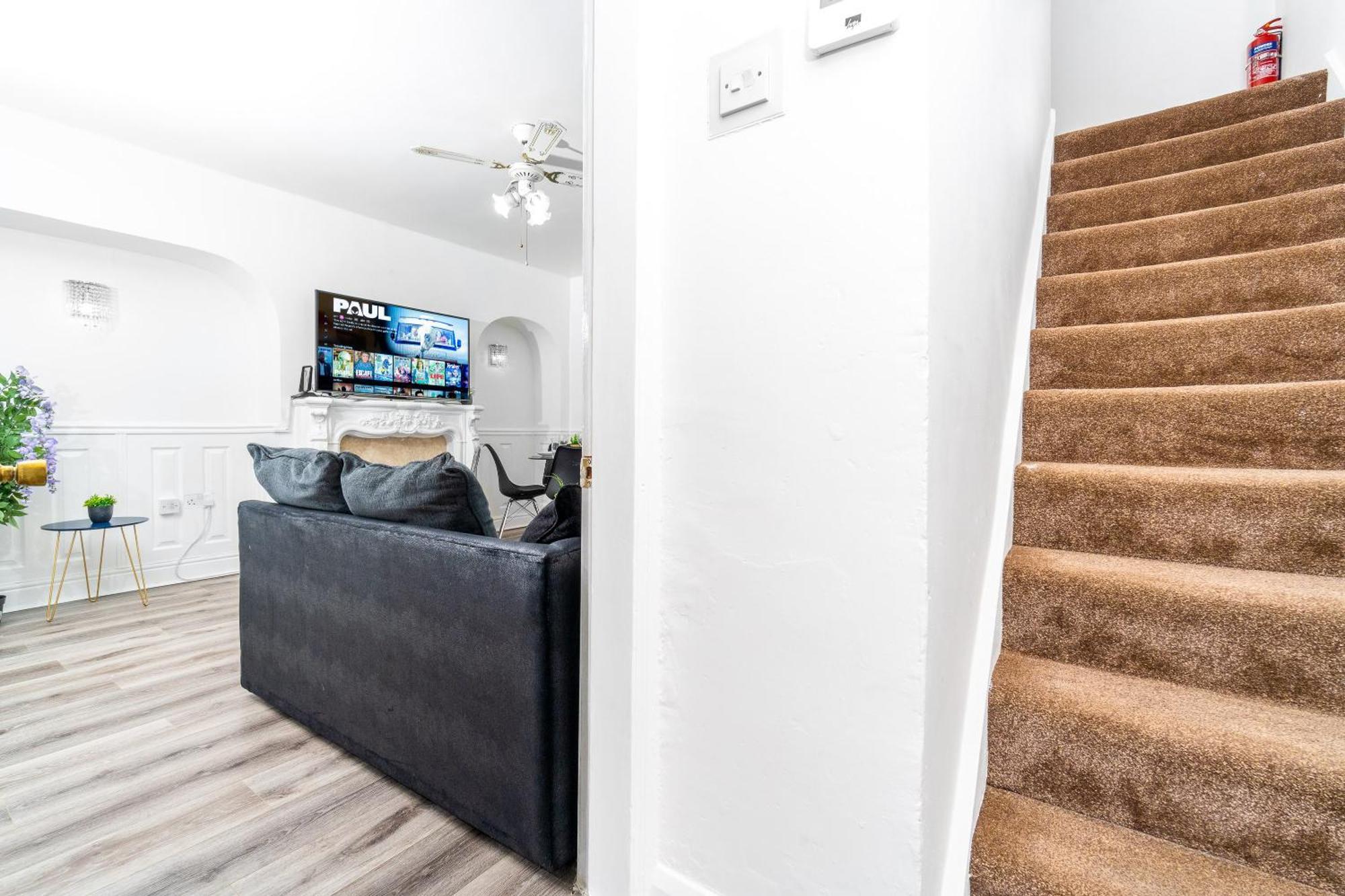 Ferienhaus Three Bed House - Garden - Parking - 5 Guests - Fast Wifi - Netflix - 83b Birmingham