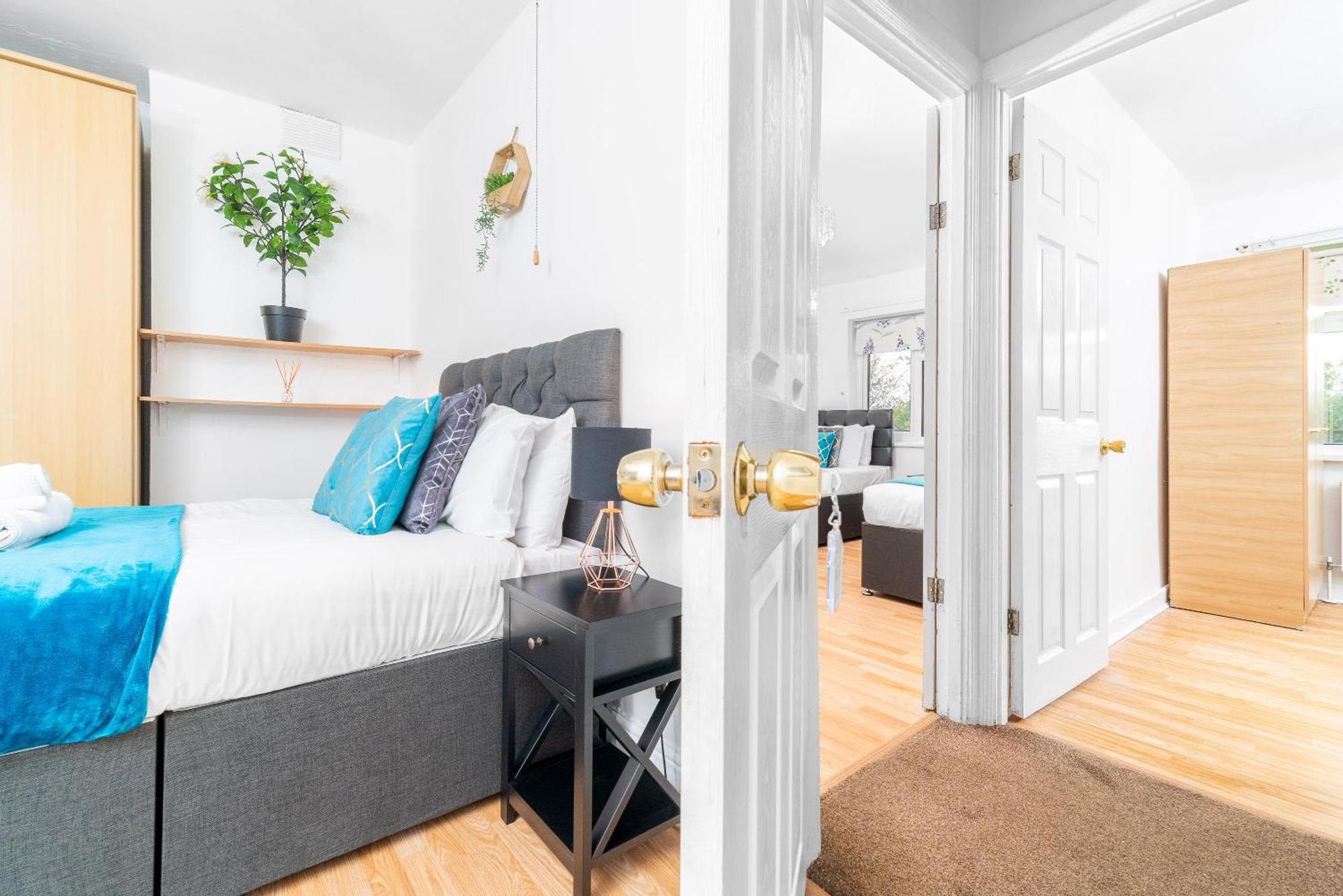 Three Bed House - Garden - Parking - 5 Guests - Fast Wifi - Netflix - 83b Ferienhaus Birmingham